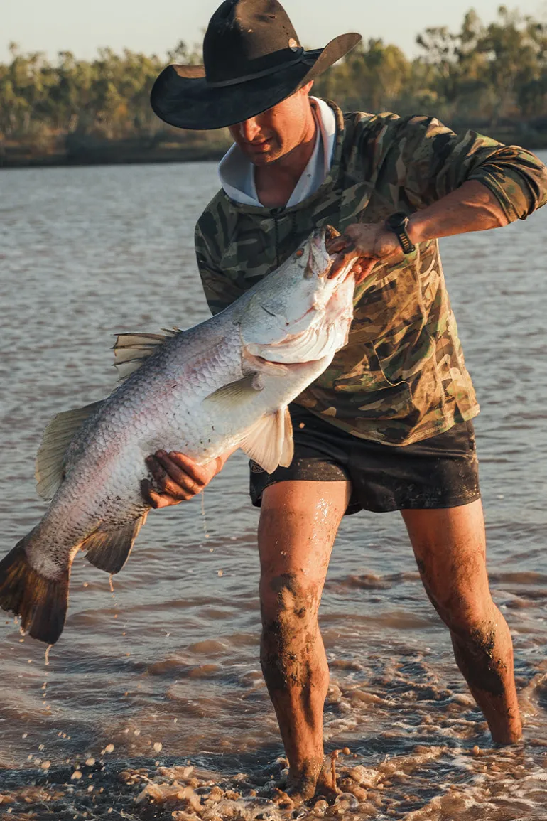 Big Catch Hooded Fishing Jersey - Camo