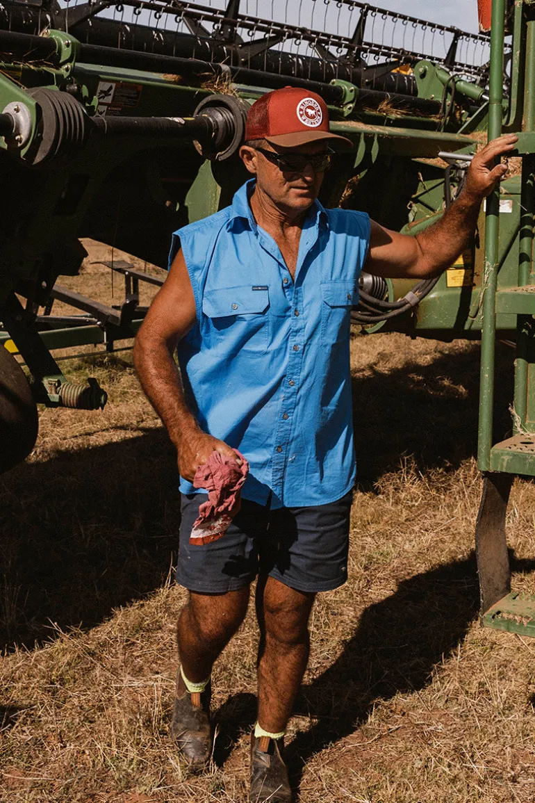 Rob Roy Mens Sleeveless Full Button Work Shirt - Blue